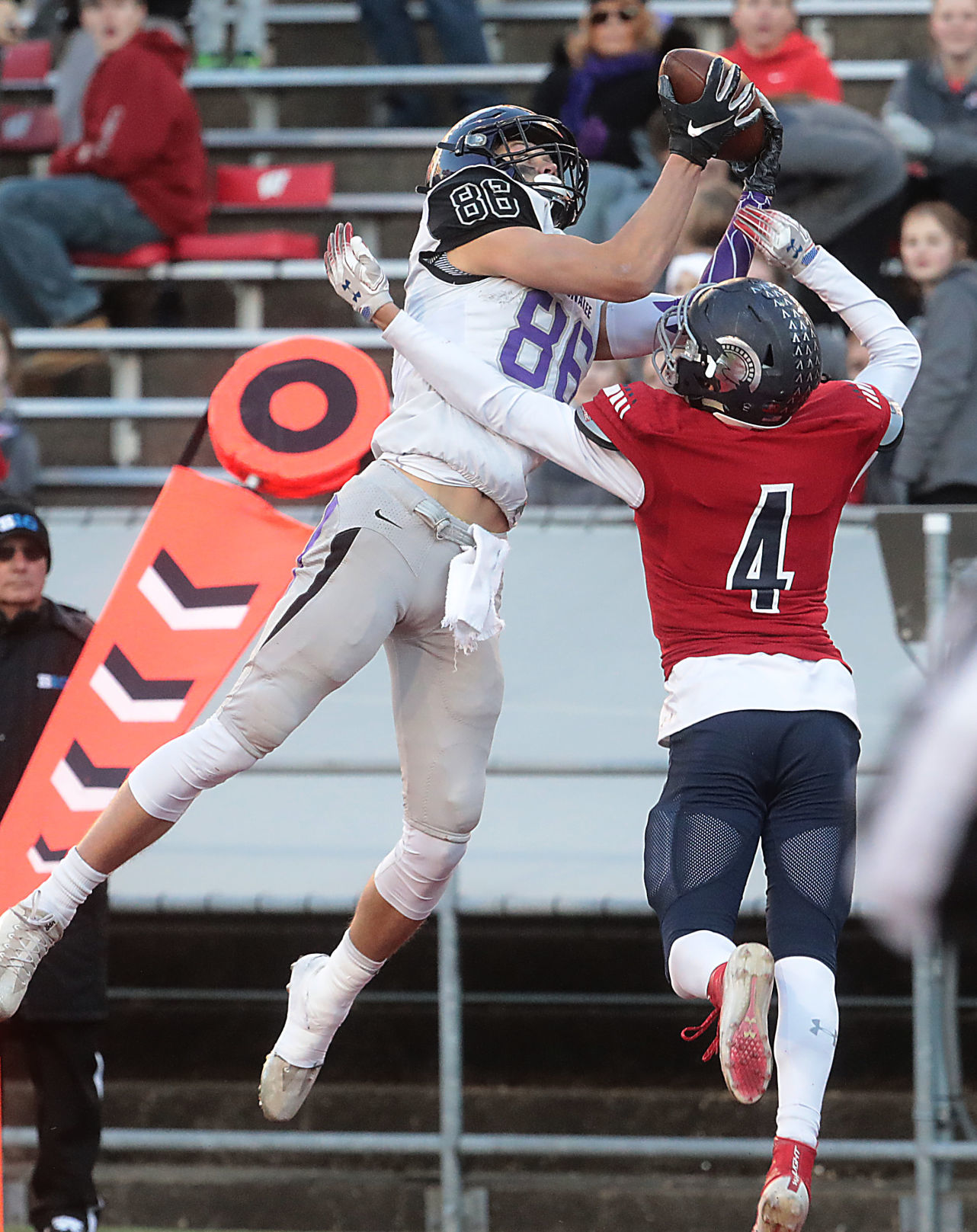 Brookfield East 31, Waunakee 30